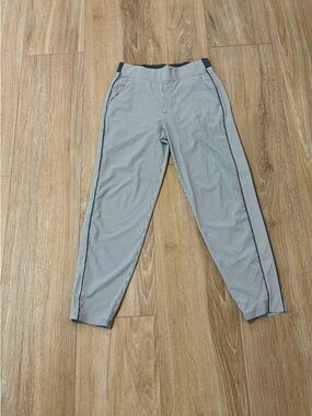 Athleta Gray and White Pinstripe Cropped Active Pants